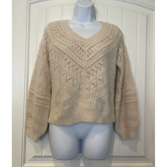 LC Lauren Conrad Sweaters - LC Lauren Conrad Sweater Women's XS Fuzzy Soft Long Sleeve in Light Pink